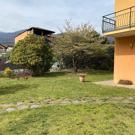 Casa Vacanza Veronica Con Giardino Verbania Exterior foto