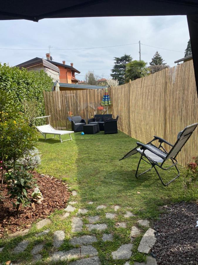 Casa Vacanza Veronica Con Giardino Verbania Exterior foto